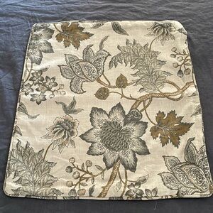 Linen cushion cover 20x22” heritage cottage